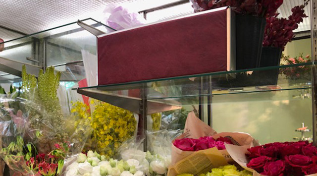 Example of installation in a flower shop｜Freshness Retention Agent SAN-AI ETHYLENE CONTROL